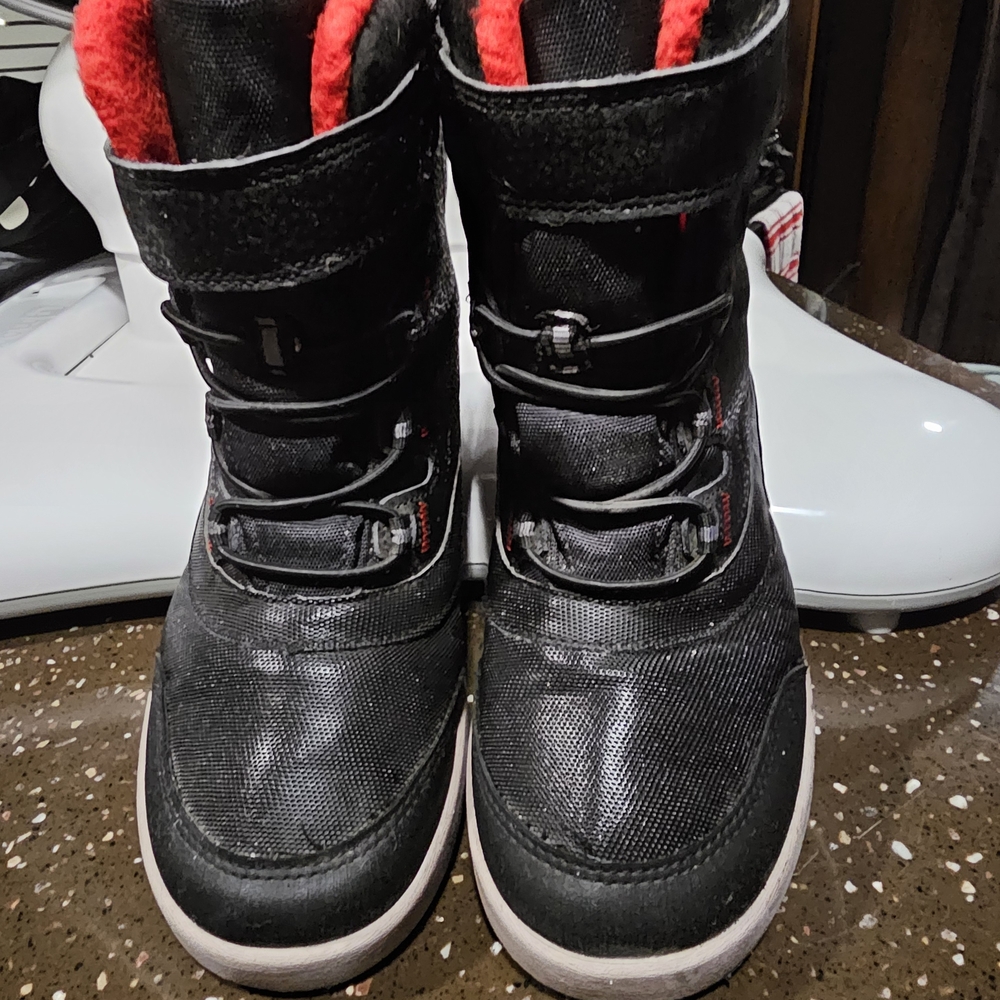 Merrell Black and Red Boots for Snow Outdoor Adventures